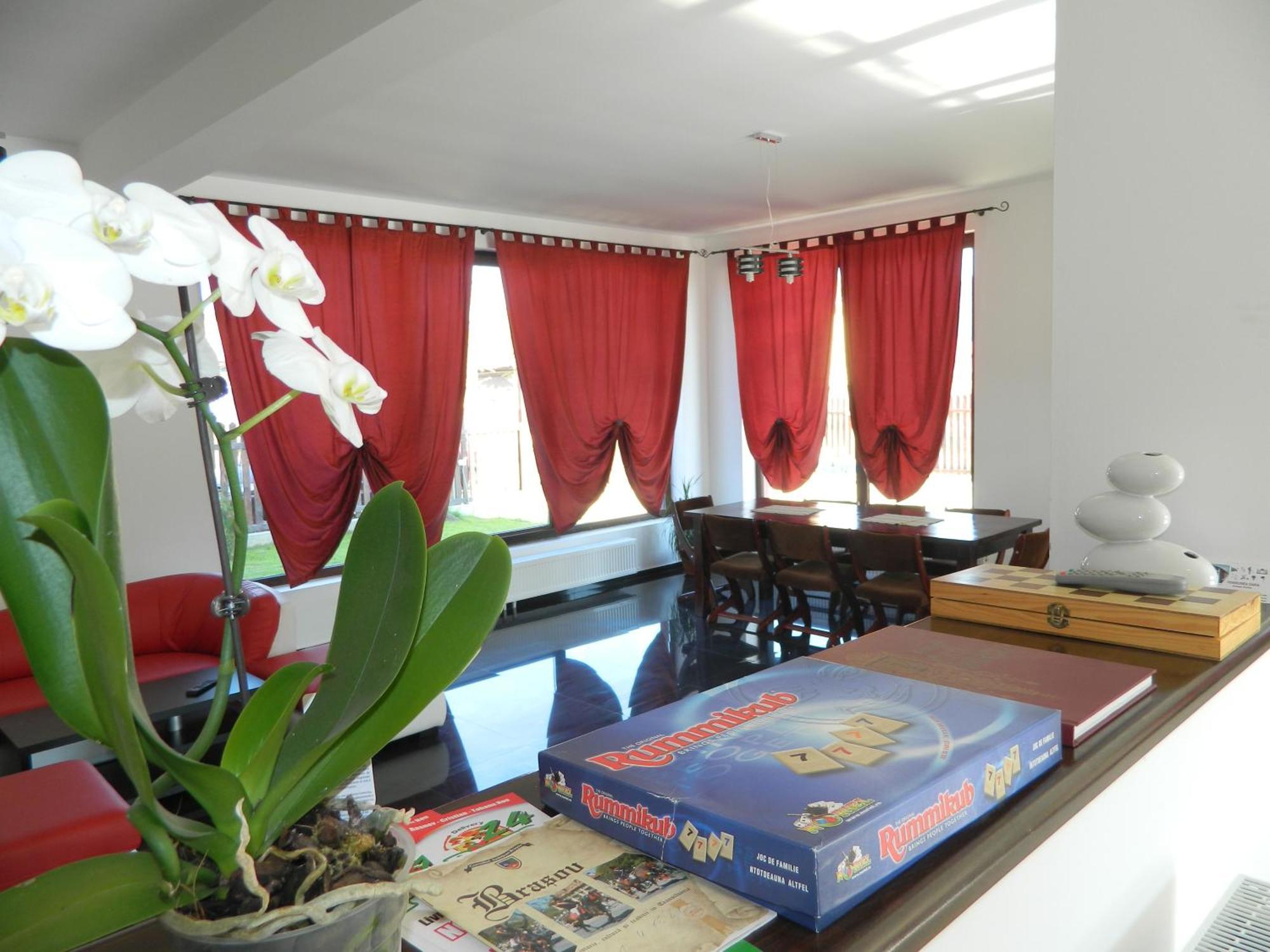 Pensiunea Dara Risnov Bagian luar foto